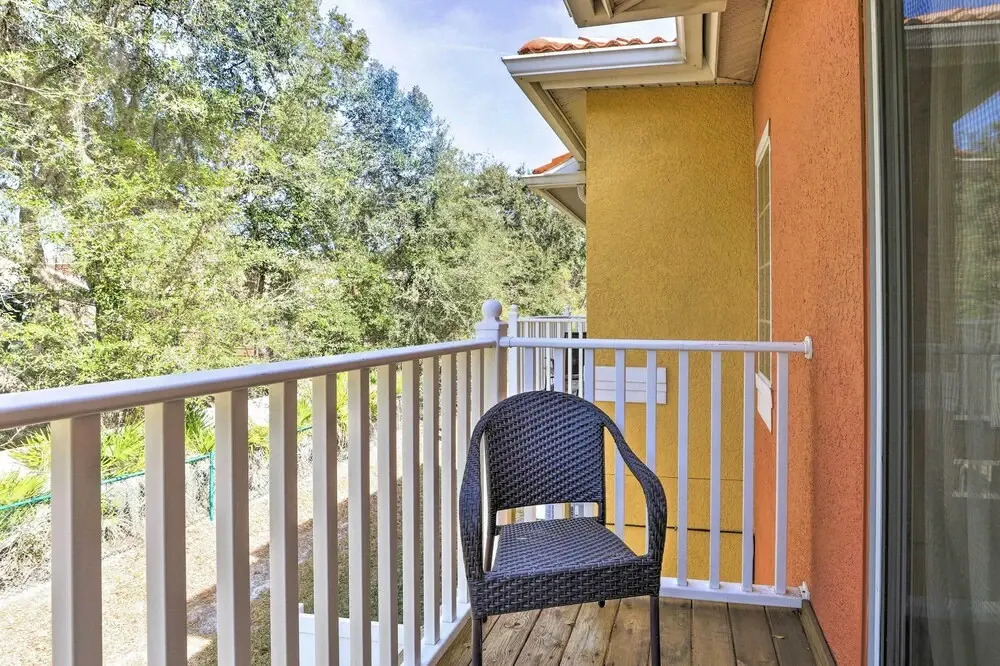 Fire Pit + Pool Access: Resort Getaway Near Disney