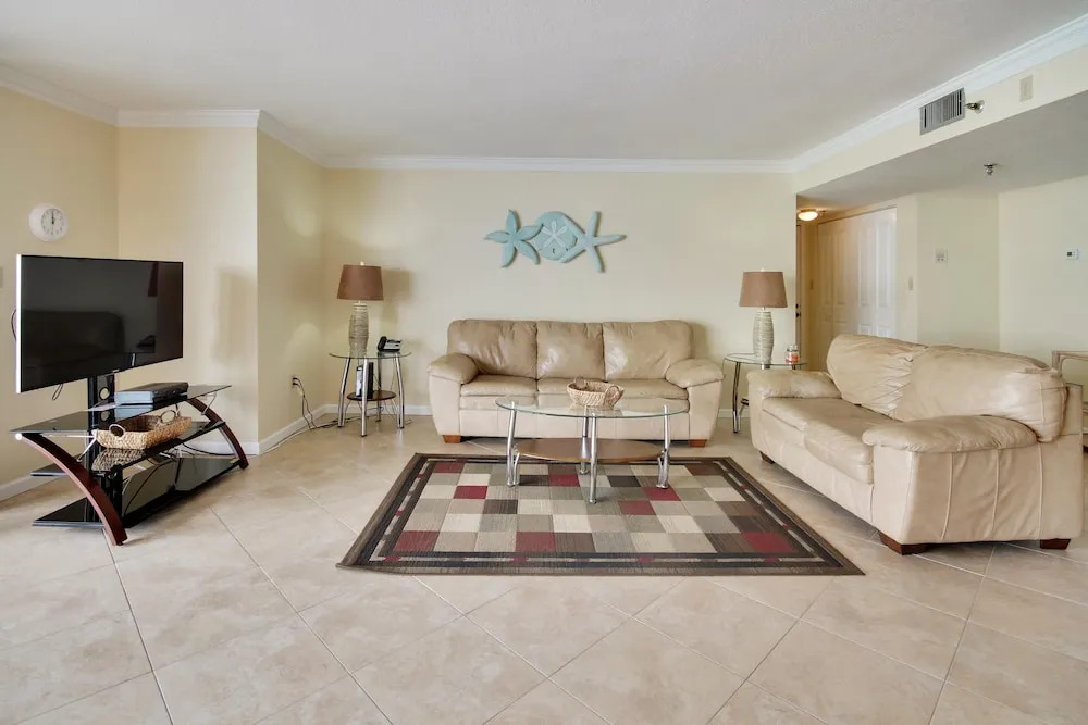 Trillium 2A Desired South Corner/large Balcony/beach Views!