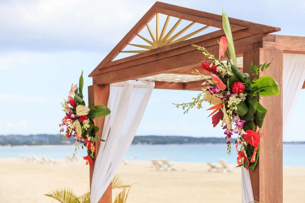 Couples Swept Away All Inclusive