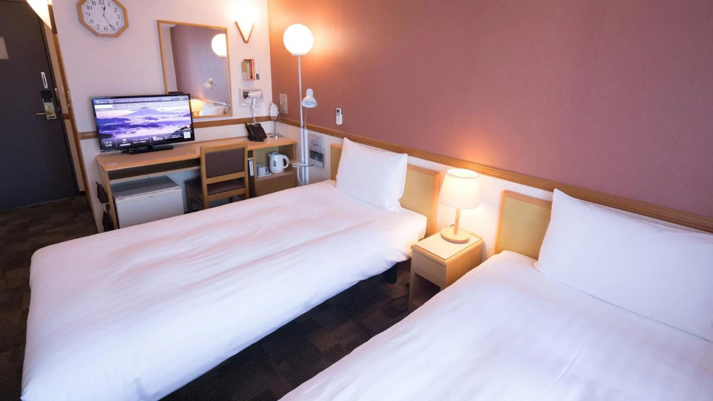 Toyoko Inn Matsuyama Ichibancho