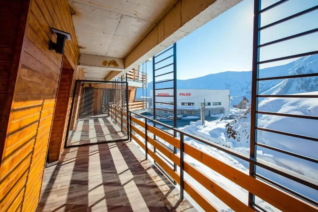 Beautiful Twin room Ski Rental in Gudauri