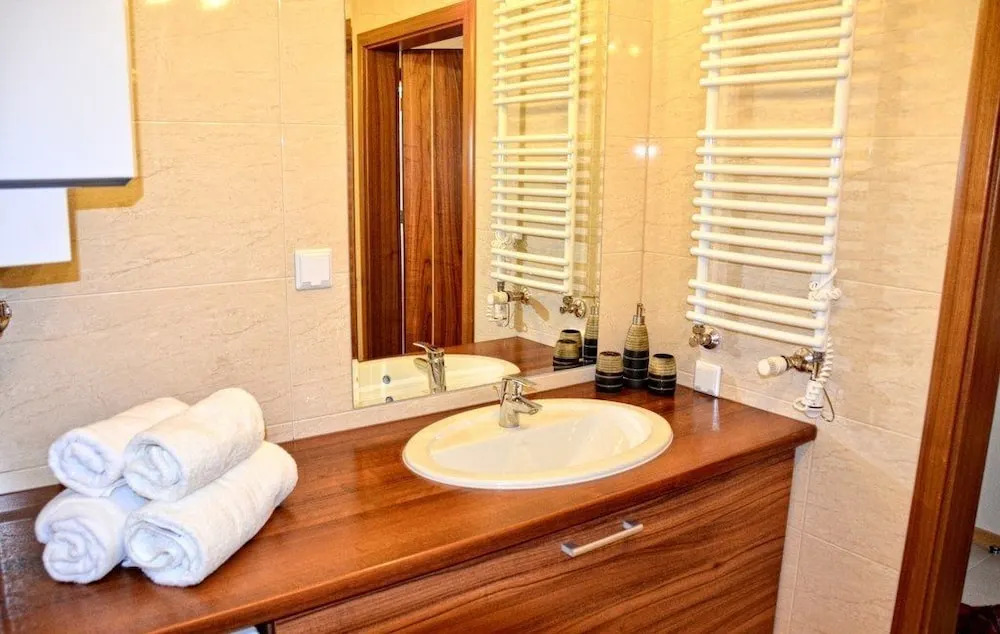 Aquamarina Onyx Marina Invest