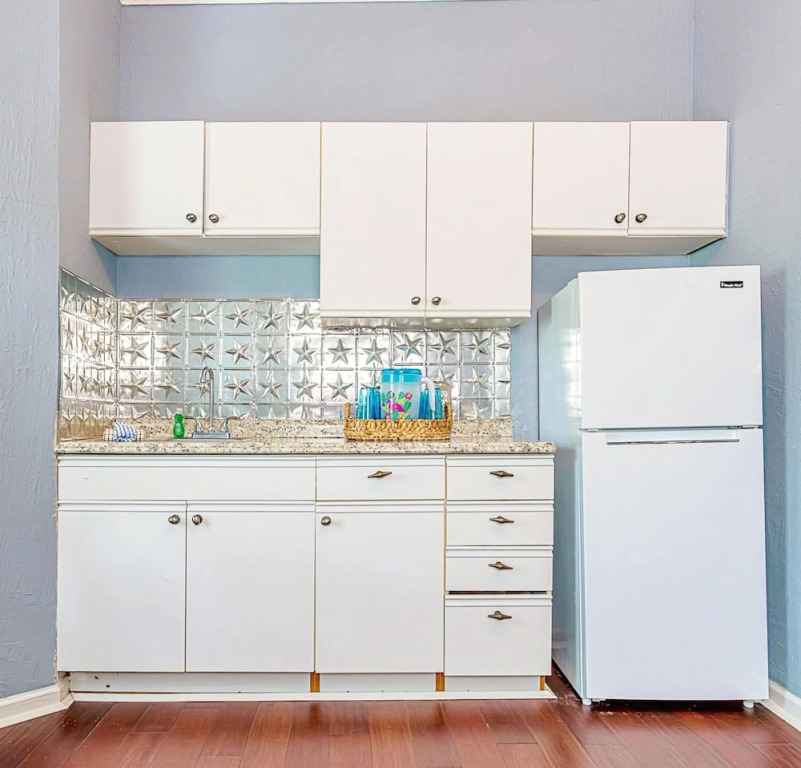 Surf + Strand Dual-unit Stay