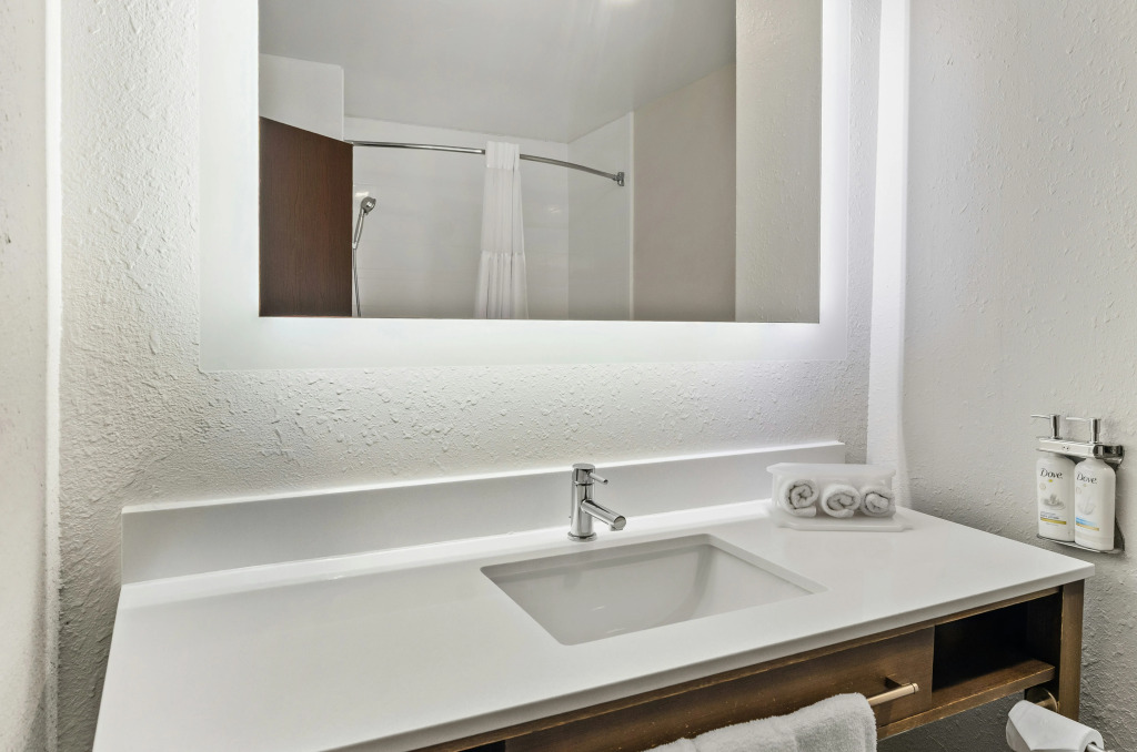 Holiday Inn Express Princeton/I-77 by IHG