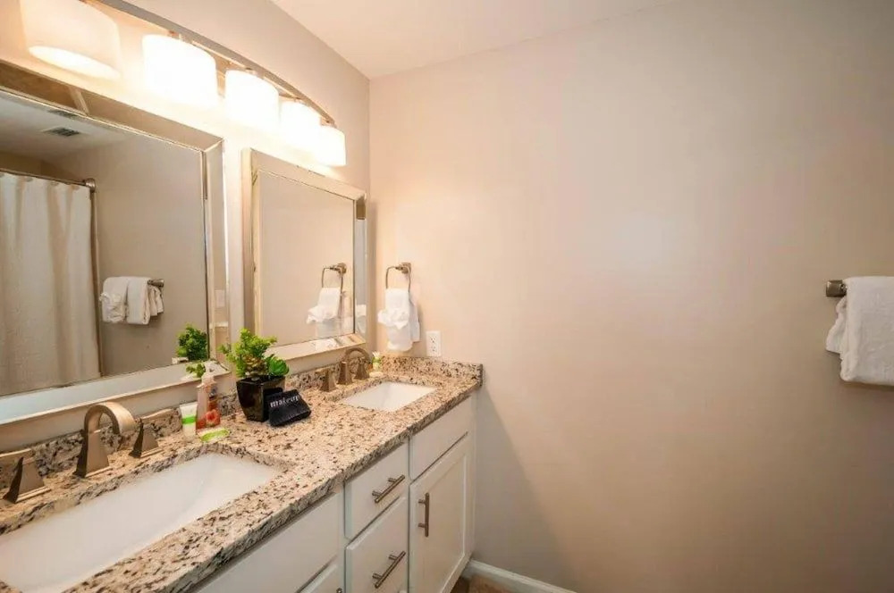 Majestic Sun 1108B by Destin Getaways