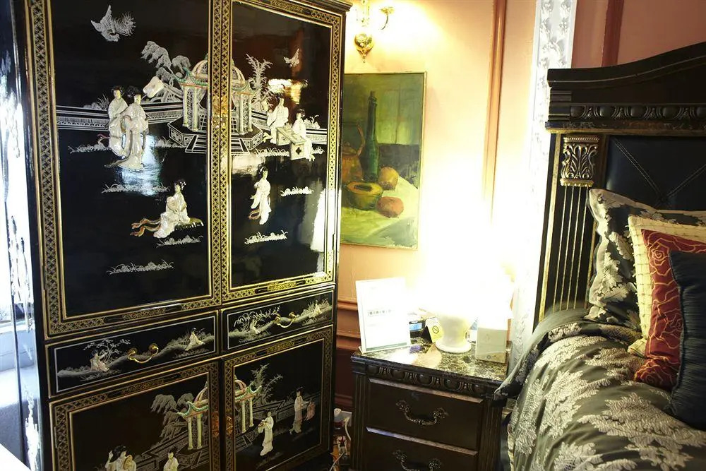 The New York Renaissance Home and Guesthouse