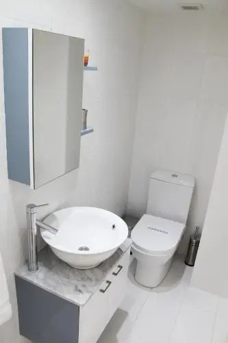 Lazuli Beachfront Apartment 254