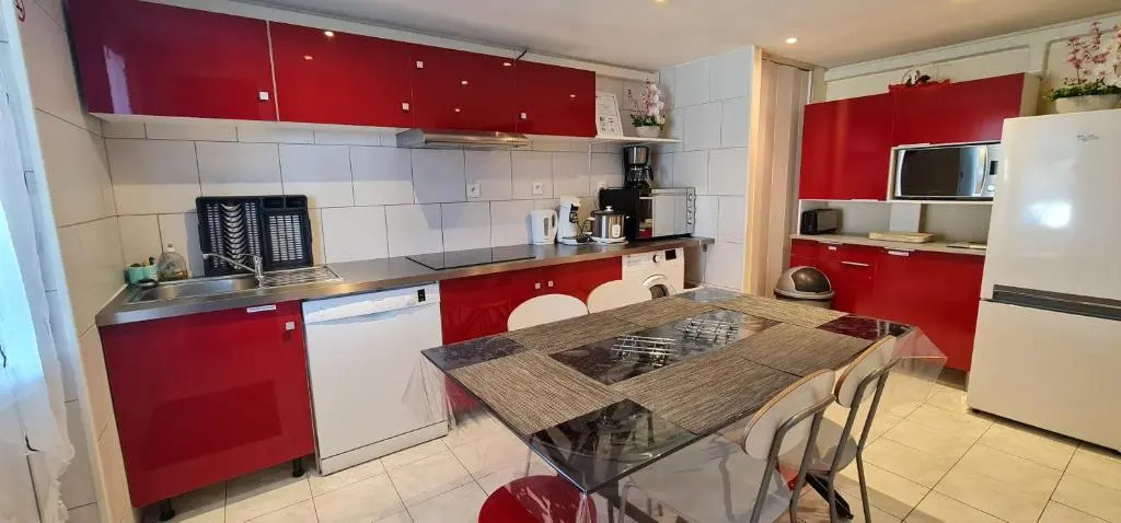 Belle Maison avec jardin RDC T3 de 70m2 Vacances ou cure thermale Rochefort