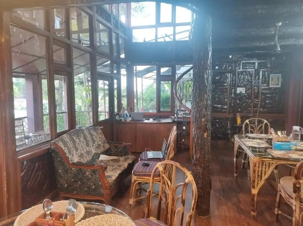 Murious Riverdale Resort