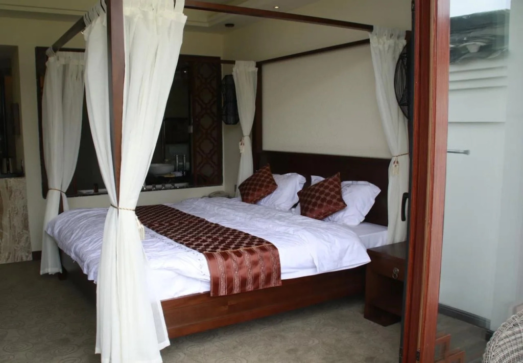 Carefree Resort