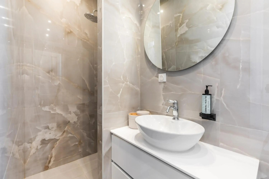 #Zoe: Lovely Penthouse by halu! Apartments