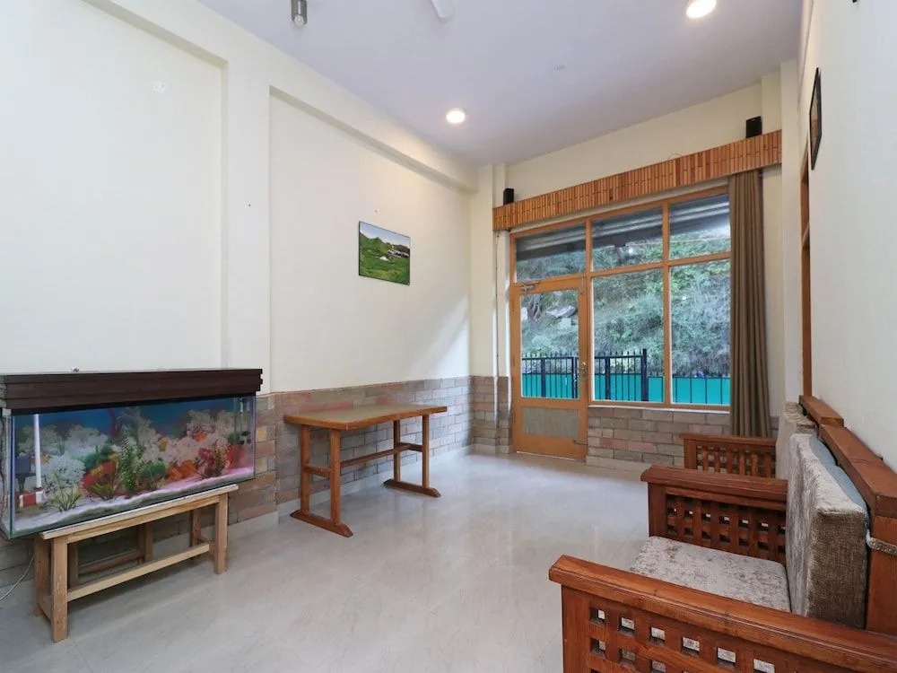 Oyo 23570 Hotel New Tashila
