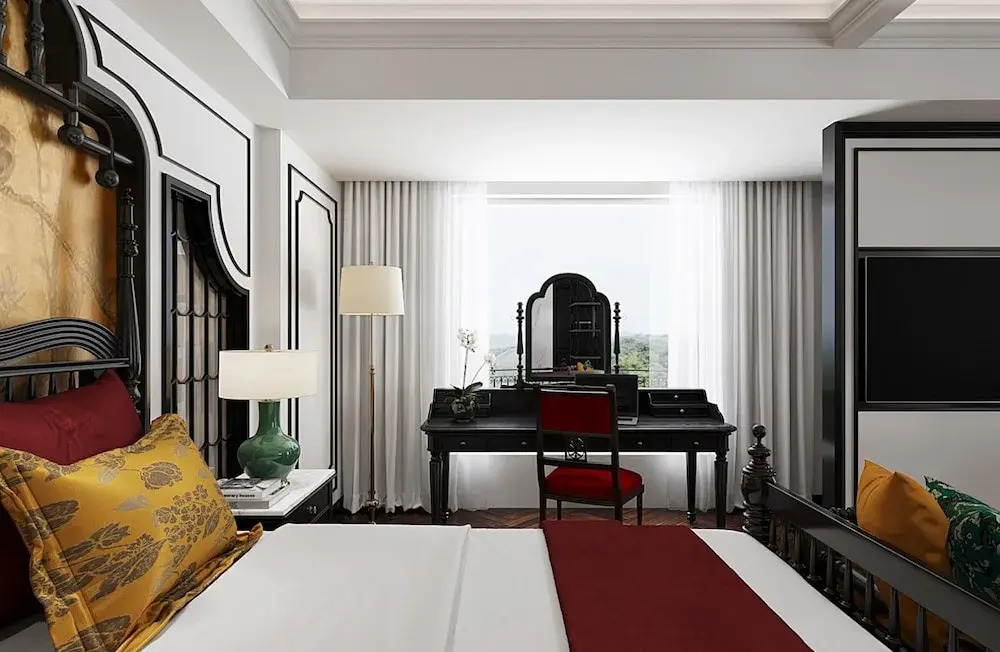 Grand Royal Riverside Hue, Fusion Collection