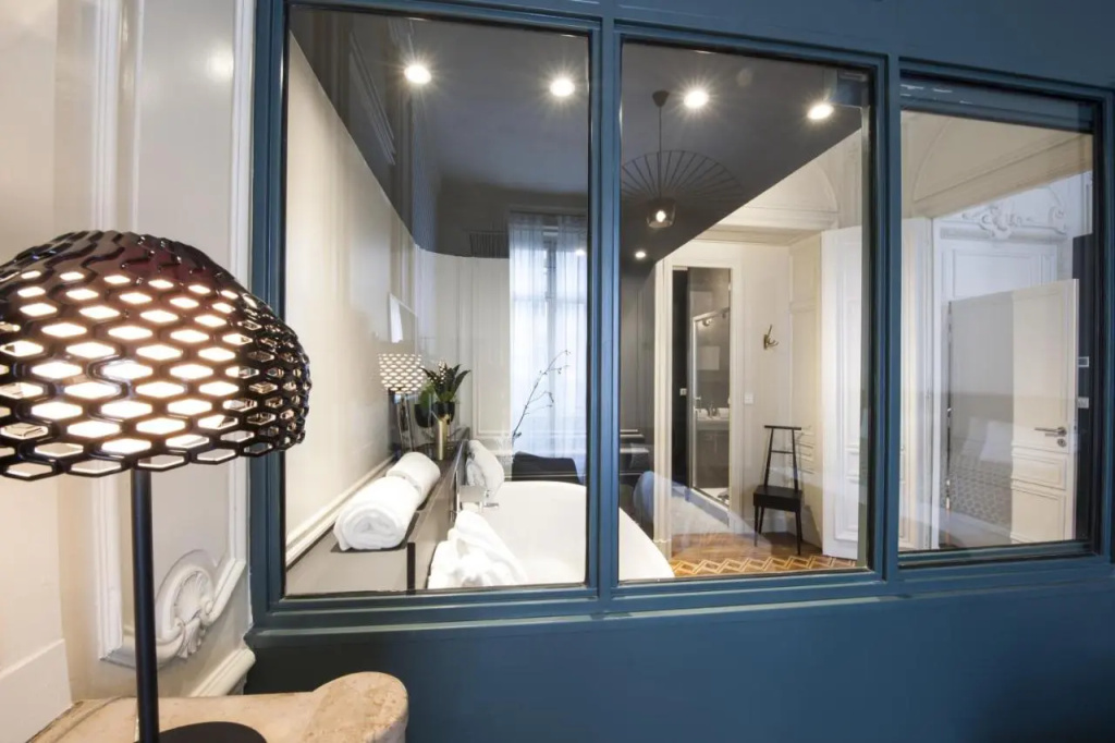 MiHotel Gailleton Lion