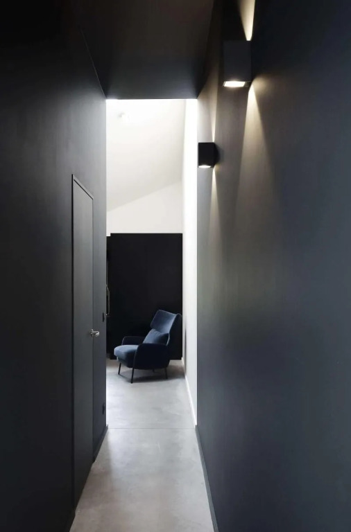 dimensions M