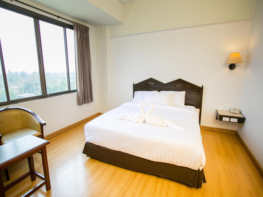 Phrae Nakara Hotel