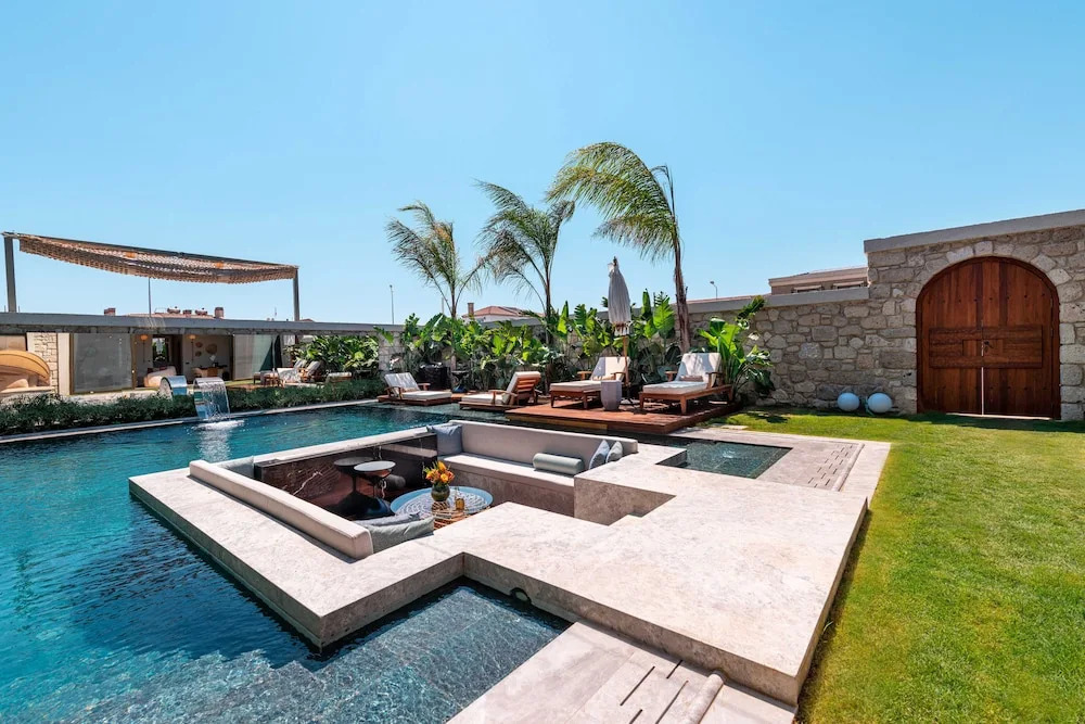 Genesis Hotel