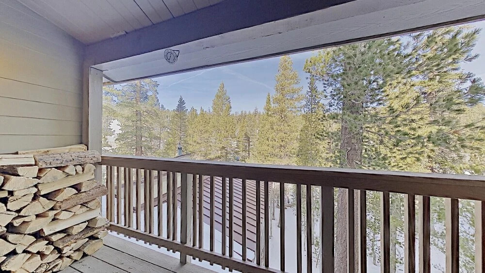 St, Anton Street View 2-Bedroom Condo with full kitchen