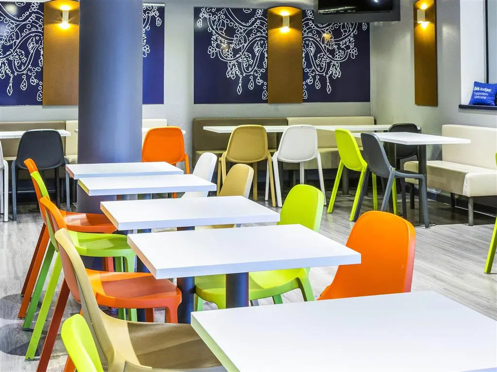 ibis budget Aubagne Paluds Agora