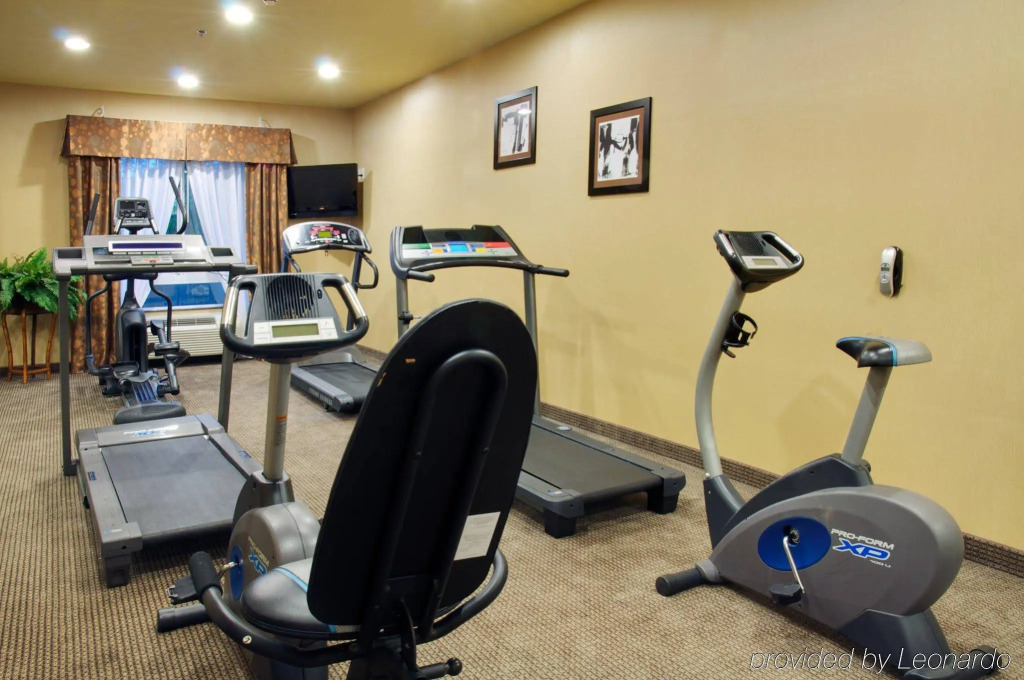 Holiday Inn Express & Suites Alexandria by IHG
