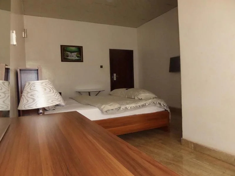 BTE Suites & Civic Center