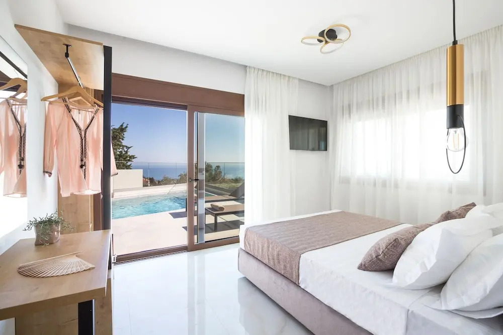 Villa Santa Ιrini 2 - With Heated Pool