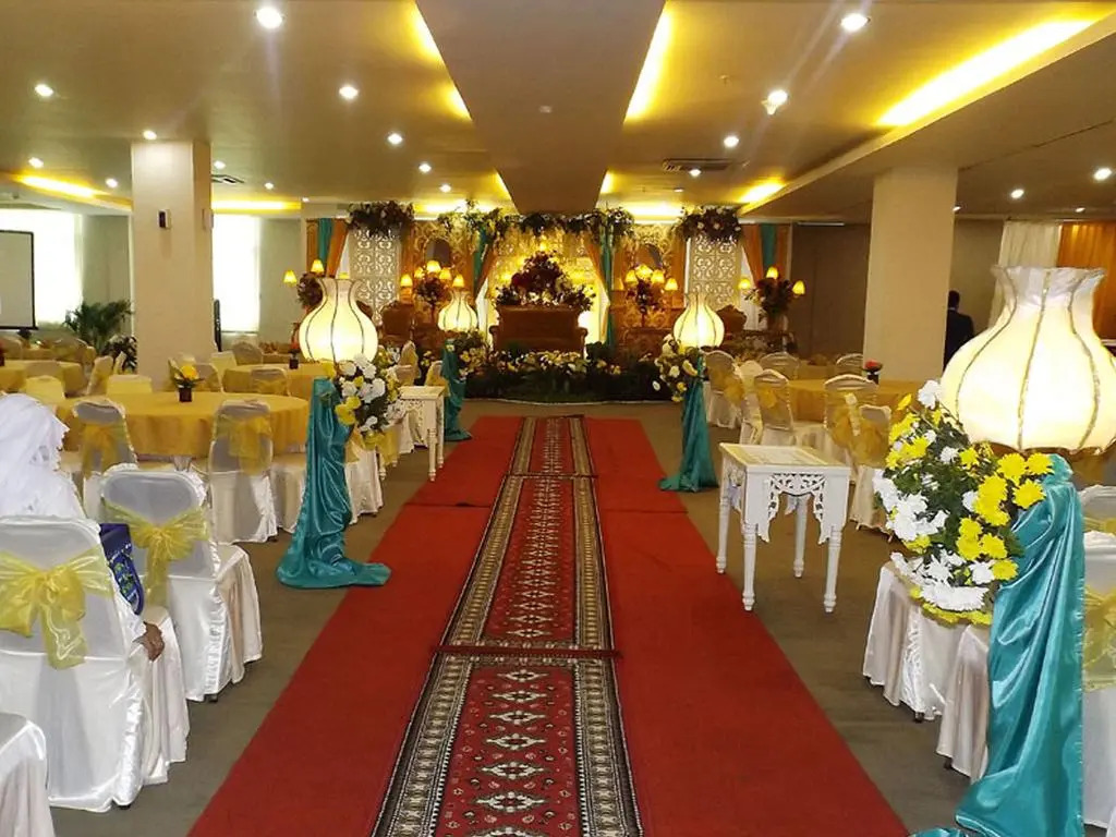Grand Kanaya Hotel
