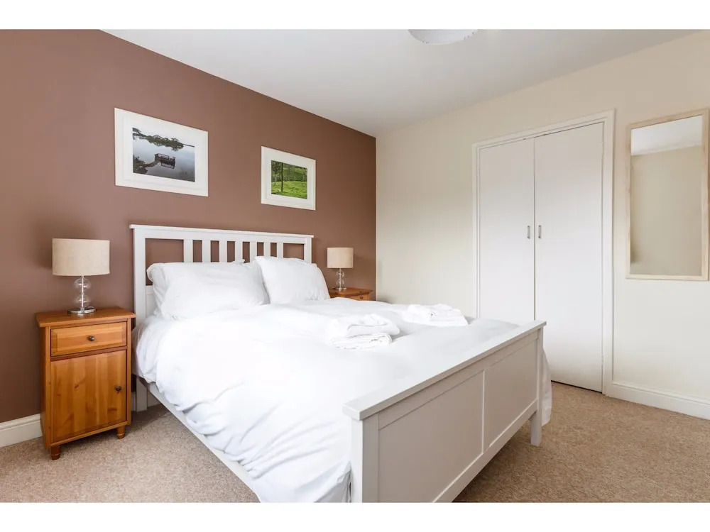 Central Flat in Londons Battersea Sleeps 6