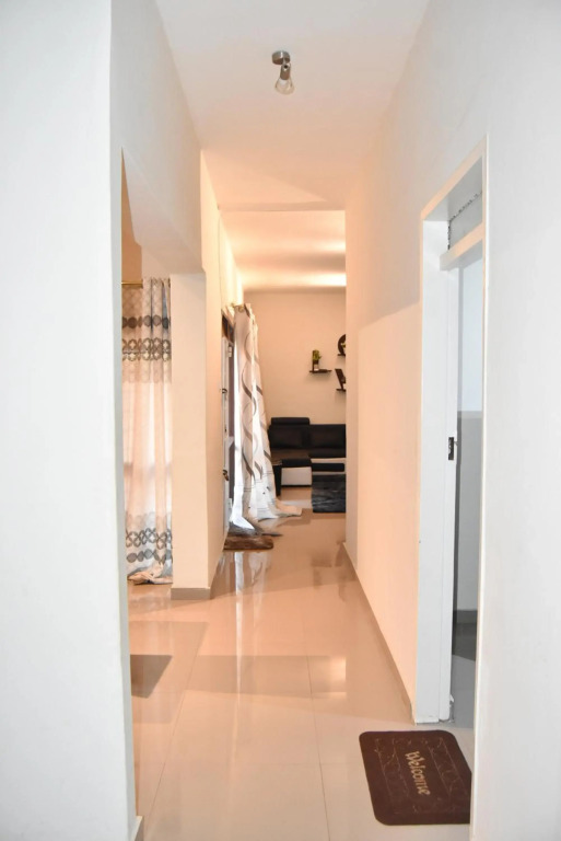 Specious Old Zamtel flats