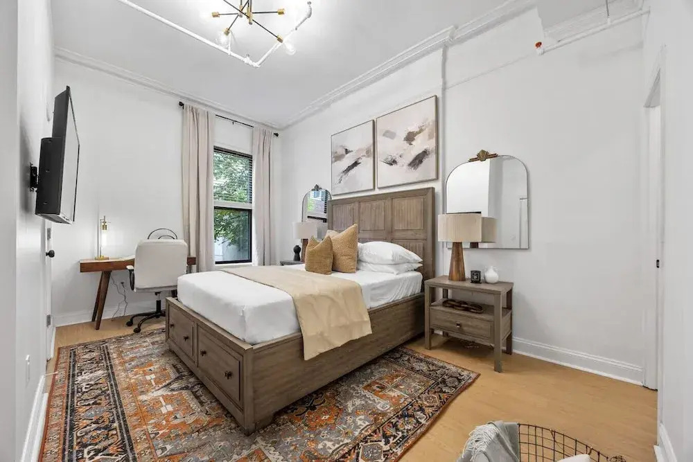2BR 2BA in Historic Brownstone Near Subway