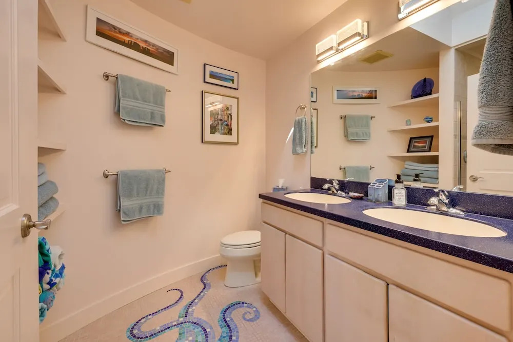 Wellfleet Home w/ Deck, Bay Views & Kayaks