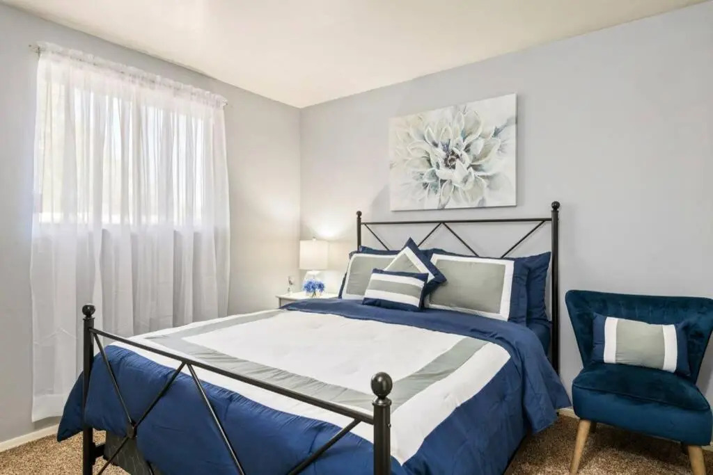 Sunset Foothills 2BR/1BA Condo; Mins to UofA,Hiking,&Food