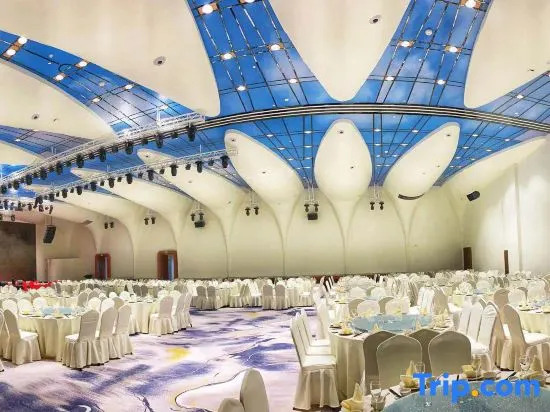 Relex Hotel