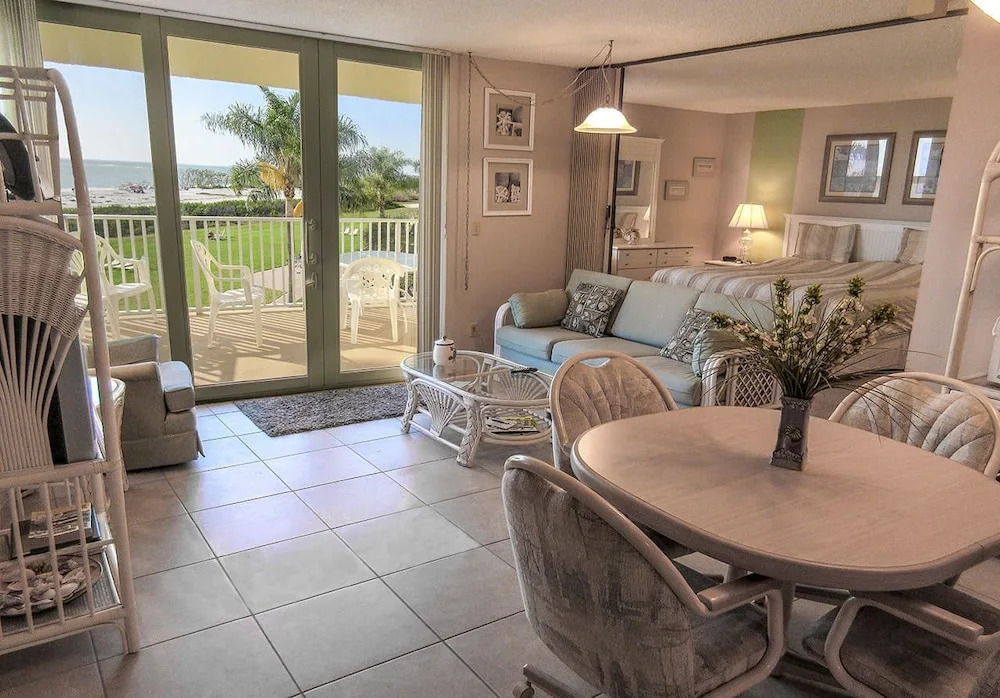 Estero Beach & Tennis 204b 1 Bedroom 1 Bathroom Condo