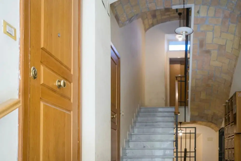Modern & Charming 3 bed Flat in Central Location