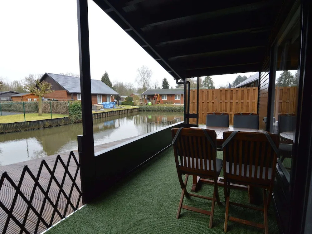Modern Waterfront Chalet