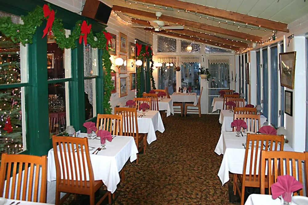 The Inn at Starlight Lake