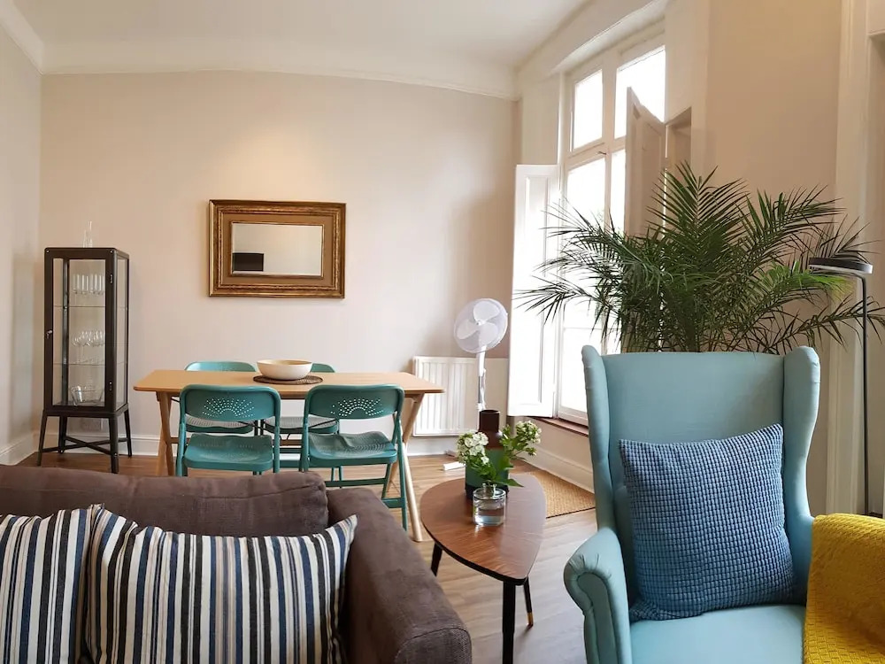 Spacious Loft With Balcony in Central London