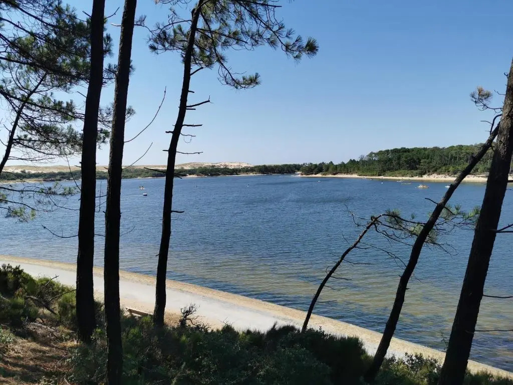 Maisonnette 5 personnes dans résidence avec piscine