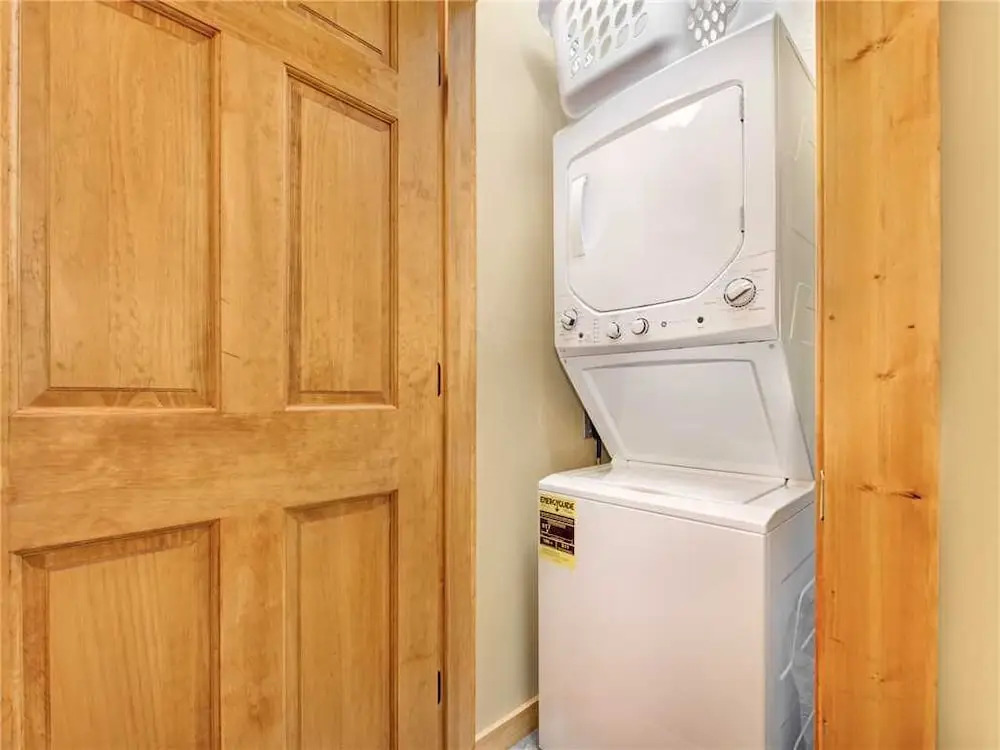 Peace N Quiet 3 Bedroom Home with Hot Tub