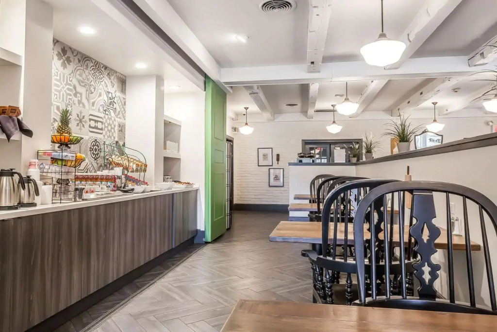 The Aurora Inn Hotel and Event Center