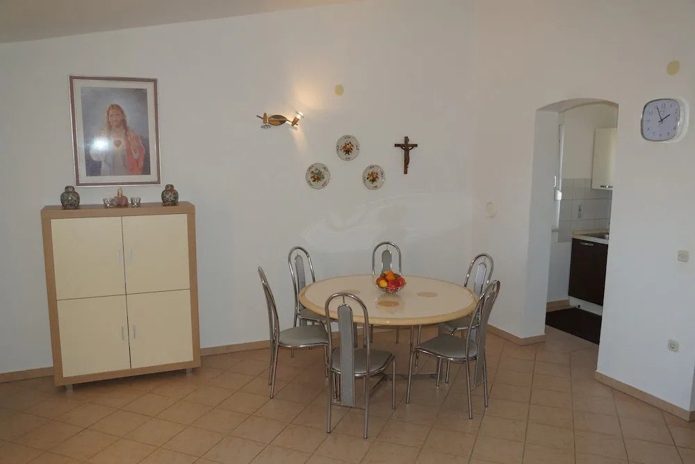 Apartments Hrgovcic