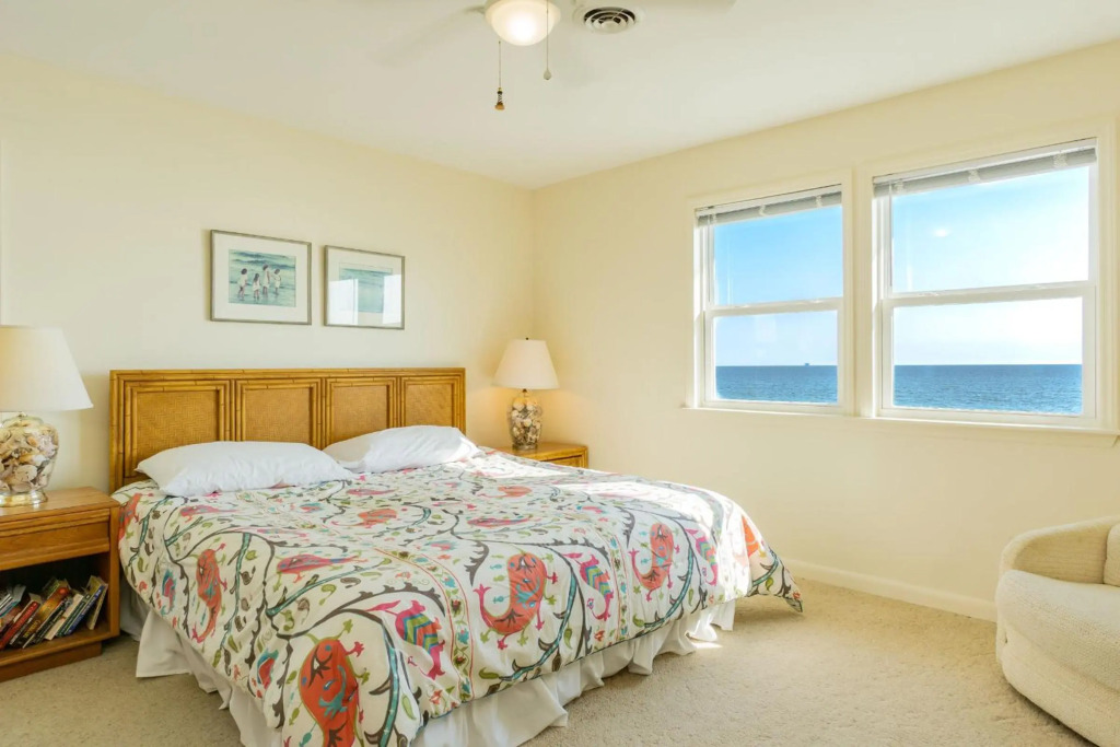 Yorkshire by Oak Island Accommodations