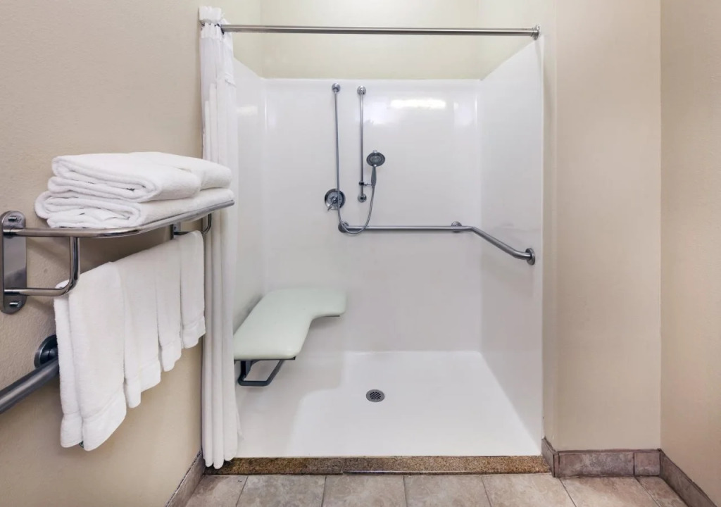 Holiday Inn Express Hotel & Suites Victoria by IHG