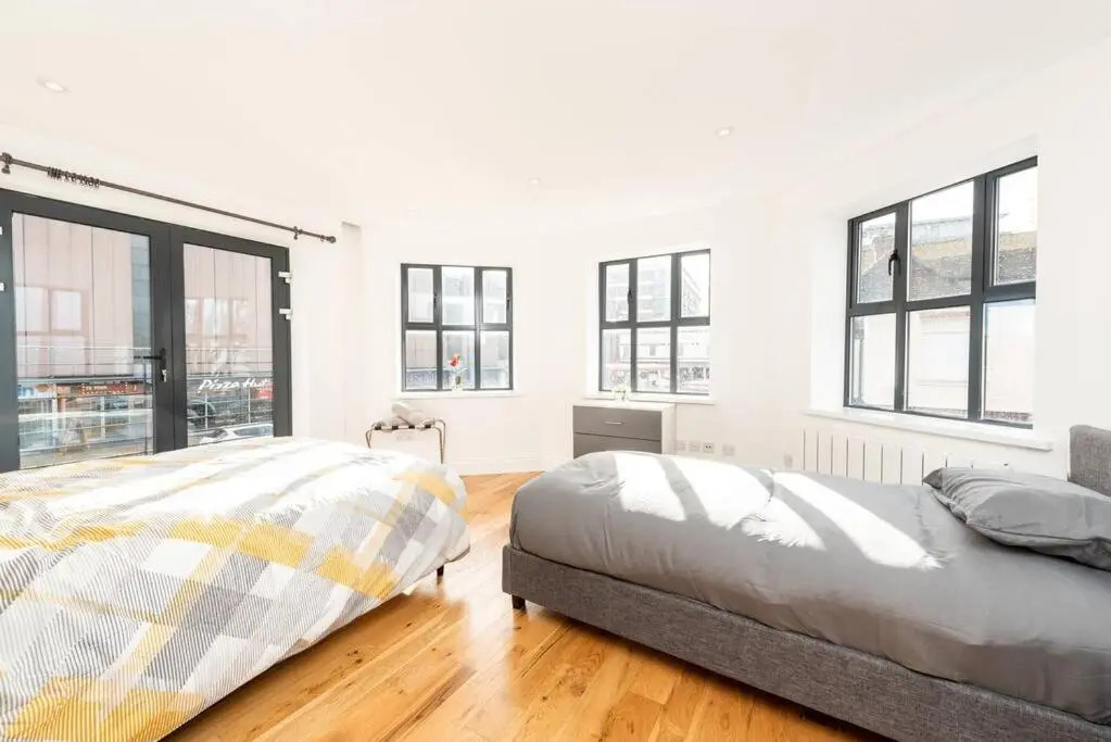 Large Apartment close to London BR1 II