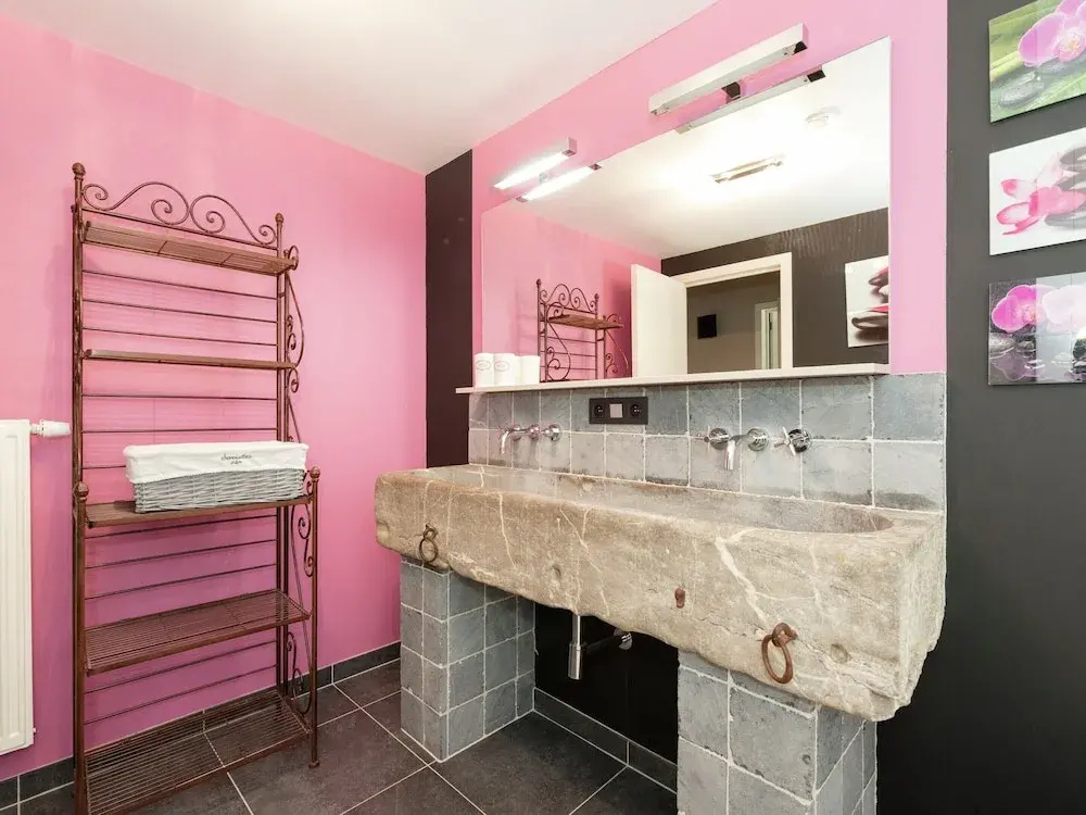 Marche Farmhouse with Hot Tub