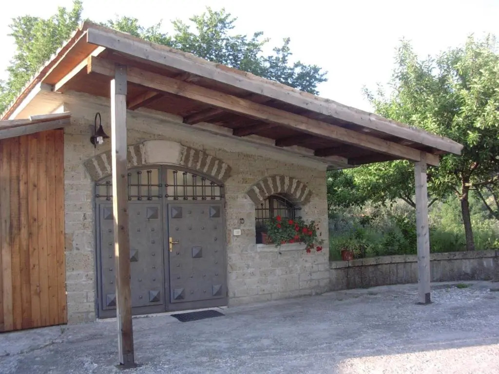 La Casa Sull'aia,AV