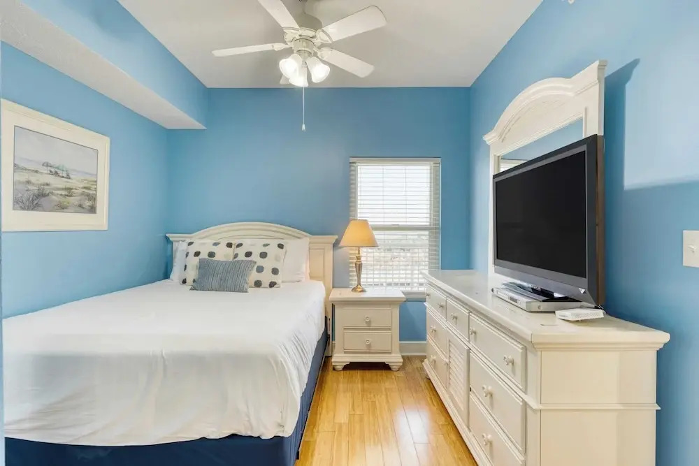 Sea Spray by Avantstay Beachfront Condo