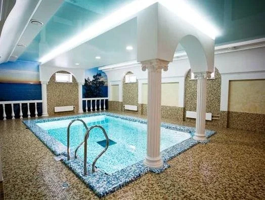 Tri Sosny Hotel