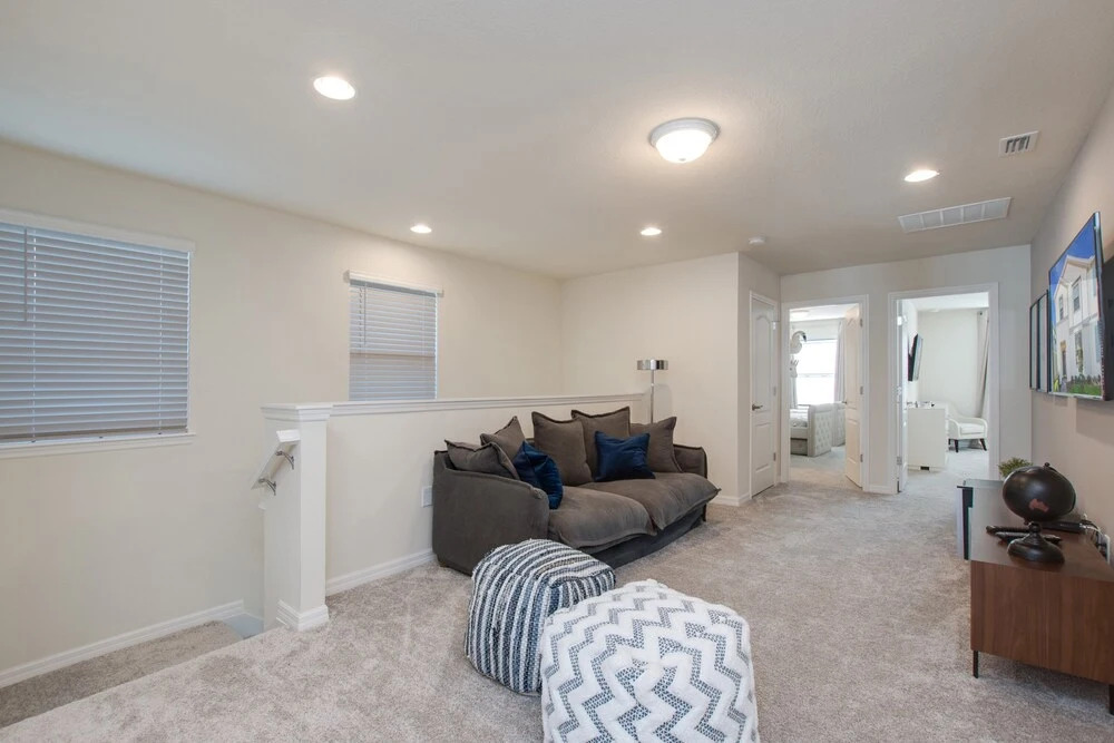 5 Bed 4 Bathroom Town Home